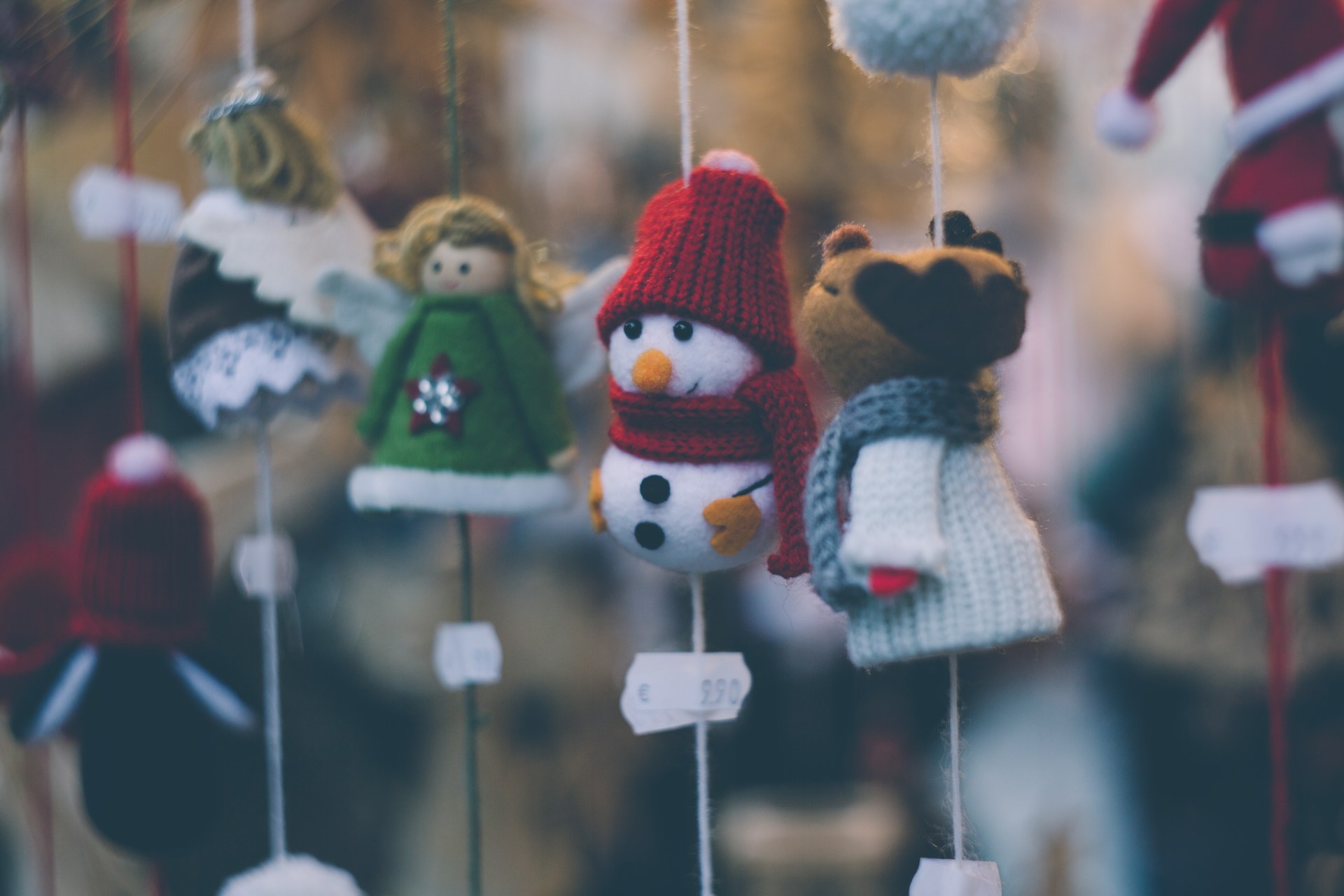 Spice Up Your Christmas with DIY Snowman Ornaments!