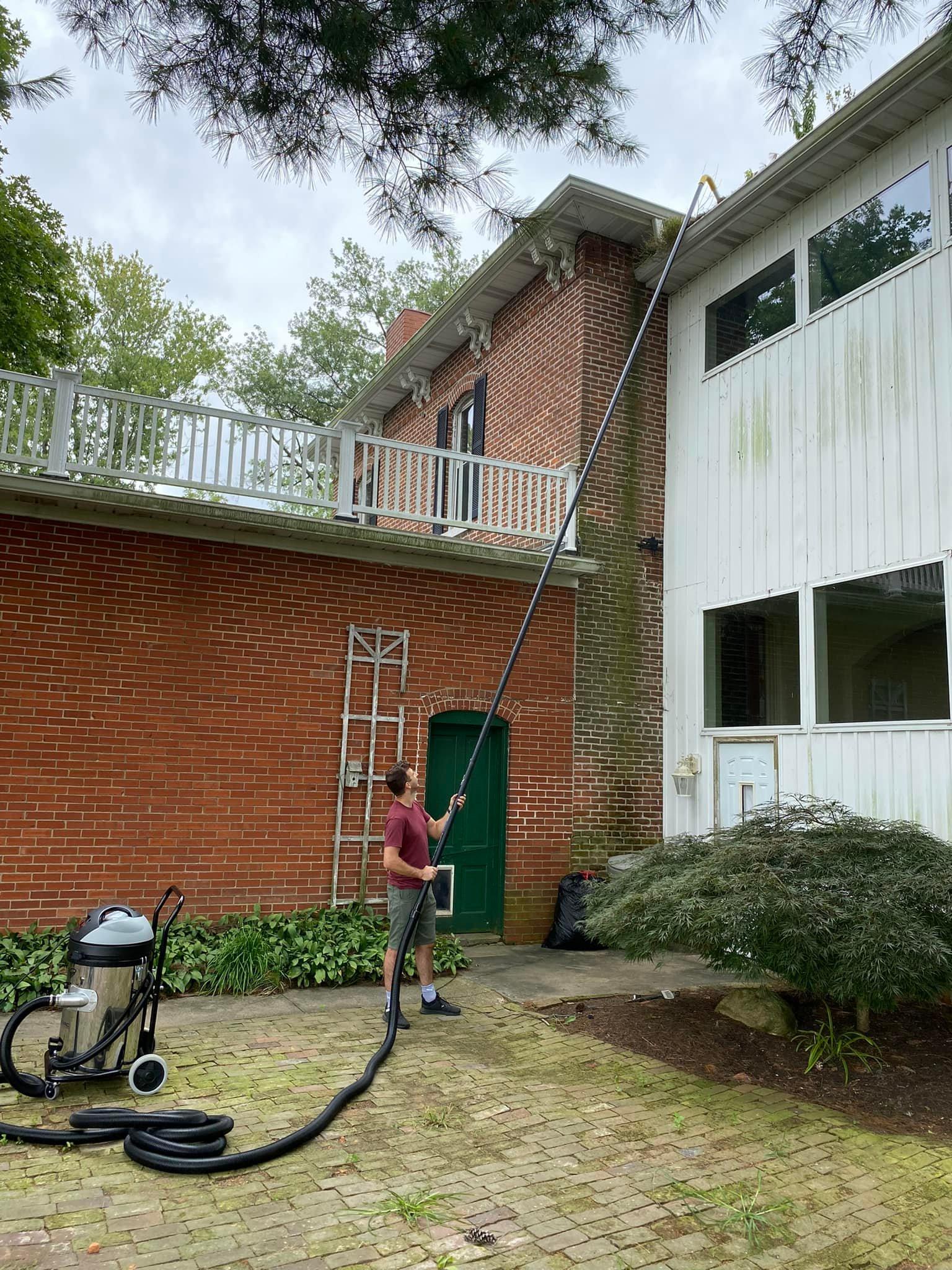 The Most Efficient Way to Remove Leaf Debris Using a Gutter Vacuum